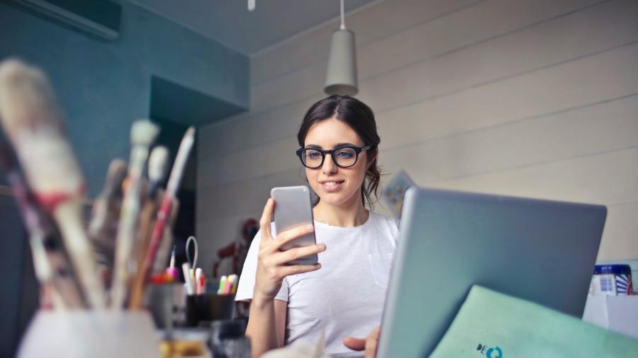 BCR oferă transferuri de bani prin Visa+