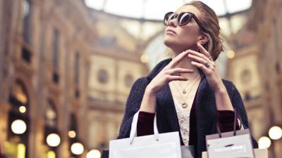 Ce avantaje au cardurile premium?