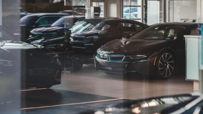 Garanția autoturismelor nu trebuie condiționată de reparații la reprezentanță