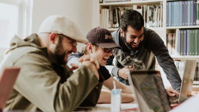 Exim Banca Românească lansează pachetul de cont curent pentru start-up-uri