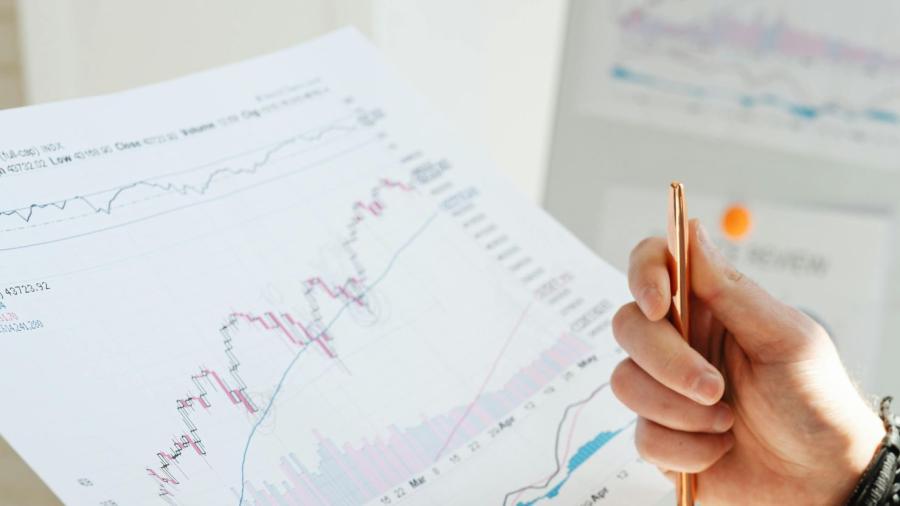 Investiții în ETF: Cum funcționează și care sunt avantajele?